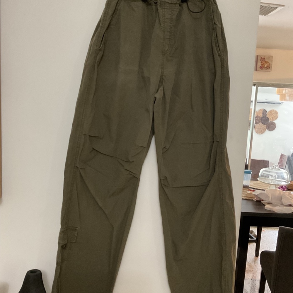 Garage women’s olive green pants size S cargo pants